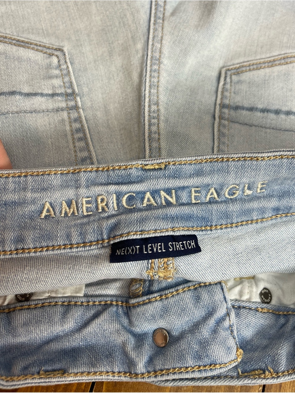 American Eagle Outfitters size 0 high rise shortie light wash jean shorts - Picture 3 of 8